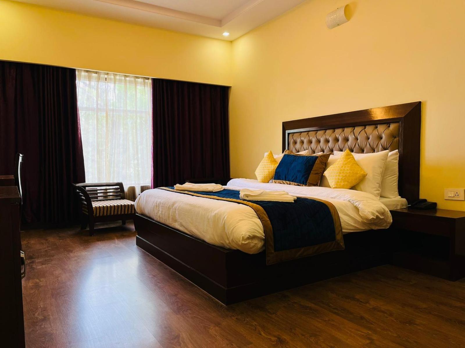 The Ashoka Inn 300Mts Walkable From Mall Road シムラー エクステリア 写真