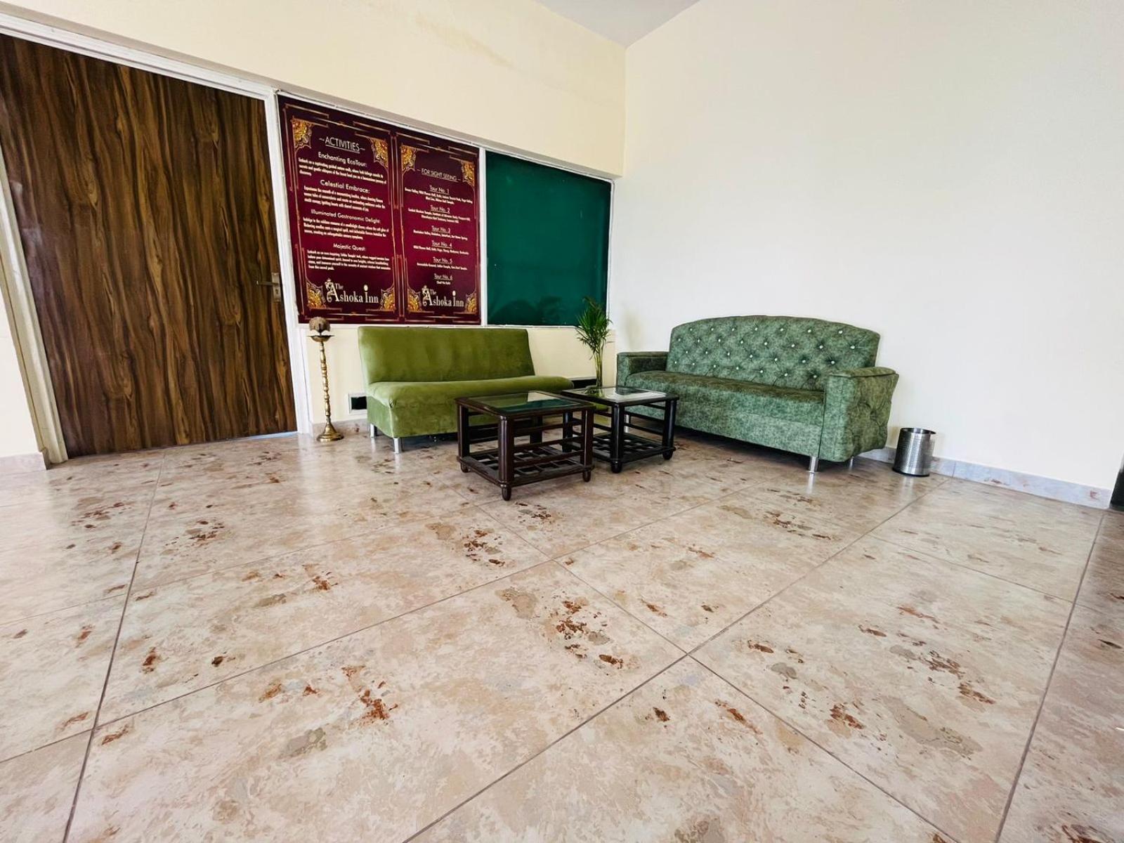 The Ashoka Inn 300Mts Walkable From Mall Road シムラー エクステリア 写真